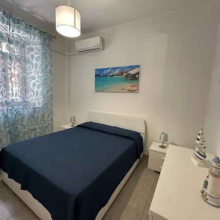 Il Delfino Daire Giardini Naxos